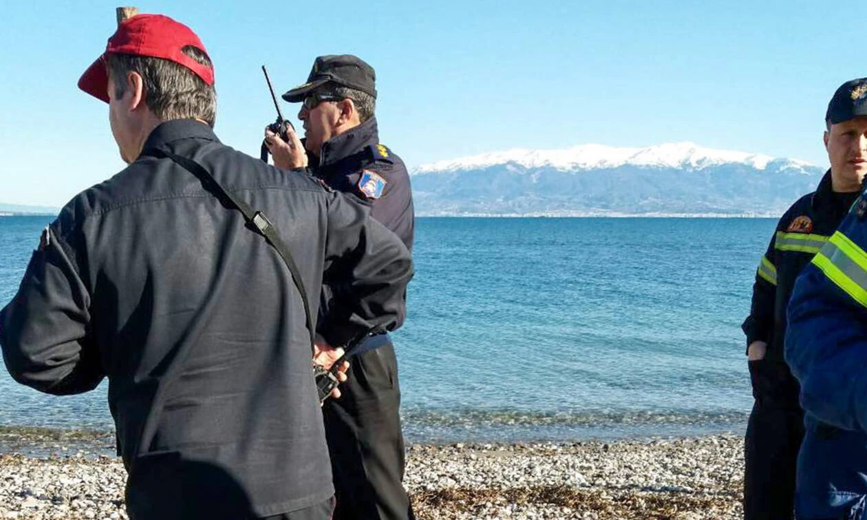 Συγκλονιστικές εικόνες από την ανέλκυση του μοιραίου αεροπλάνου στο Μεσολόγγι (βίντεο)